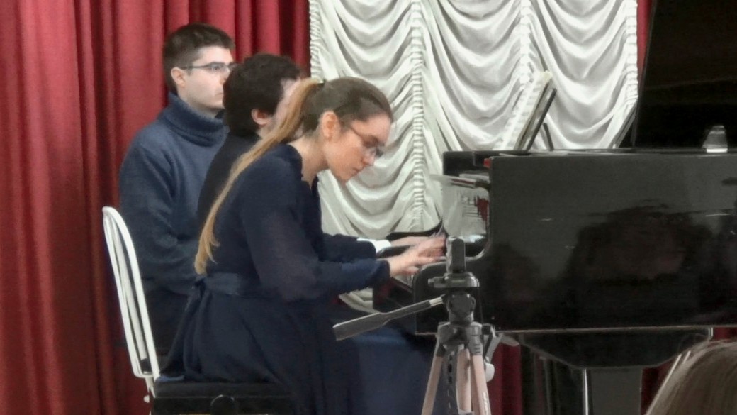 Два профессора студентку, лесби сайт пенза